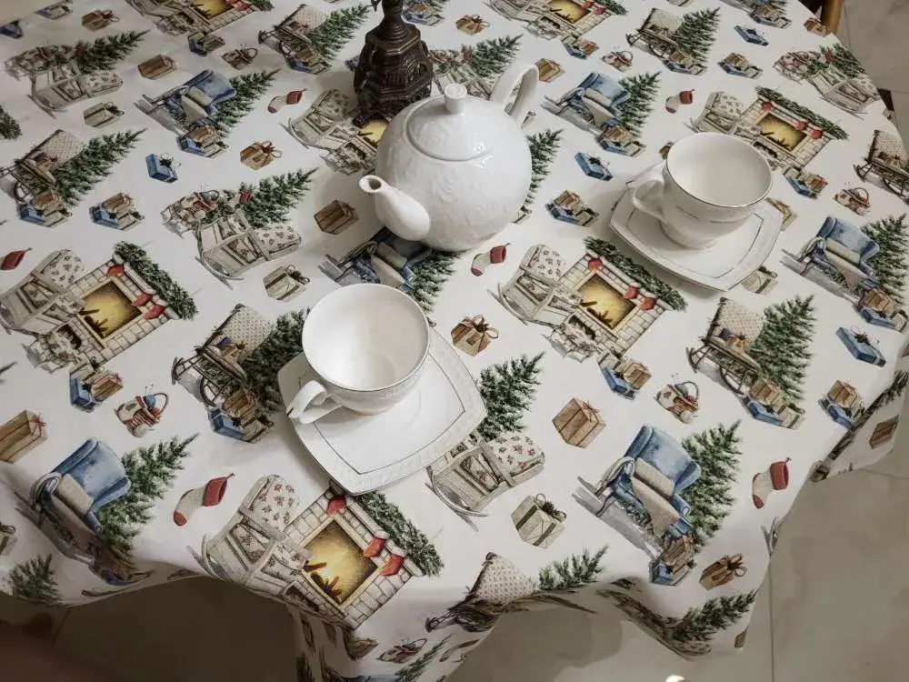 Кругла новорічна скатертина для кухні (2)
